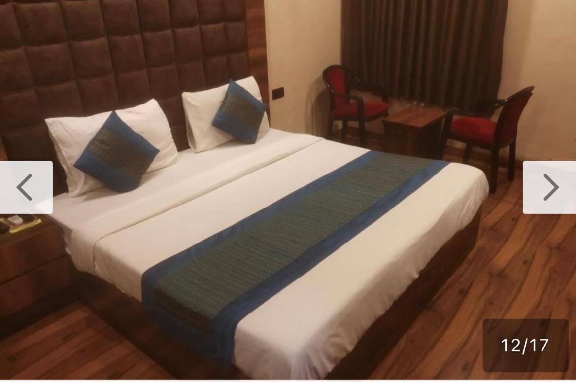 Hotel Star Palace - Near Karol Bagh Metro Delhi  Bagian luar foto