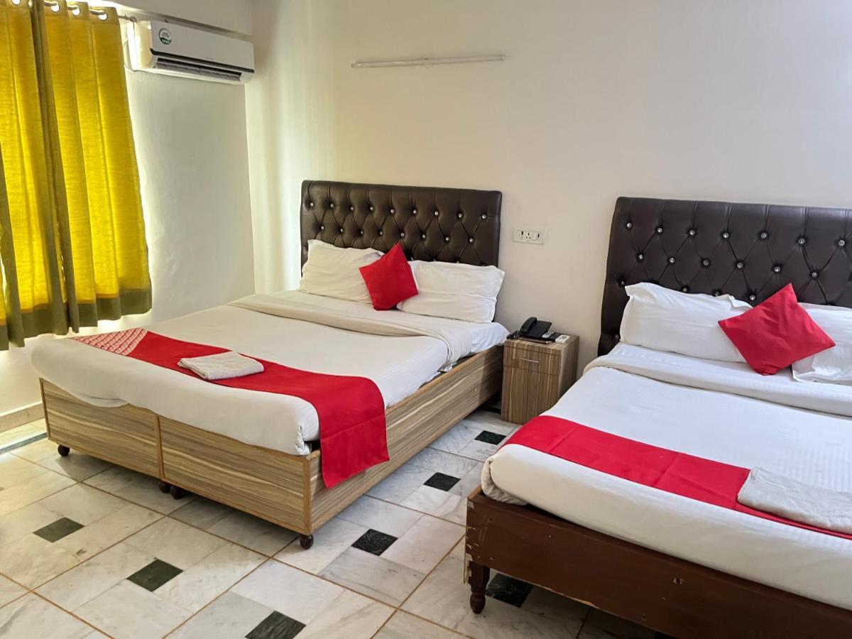 Hotel Star Palace - Near Karol Bagh Metro Delhi  Bagian luar foto